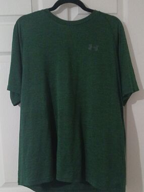 Under Armour Men’s Dark Green Short-Sleeve Performance Tee